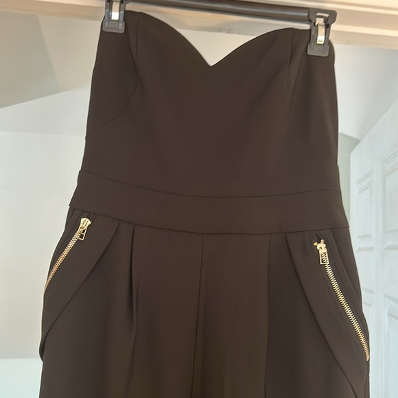 Elliatt black jumpsuit with gold zippers - Picture 2 of 6